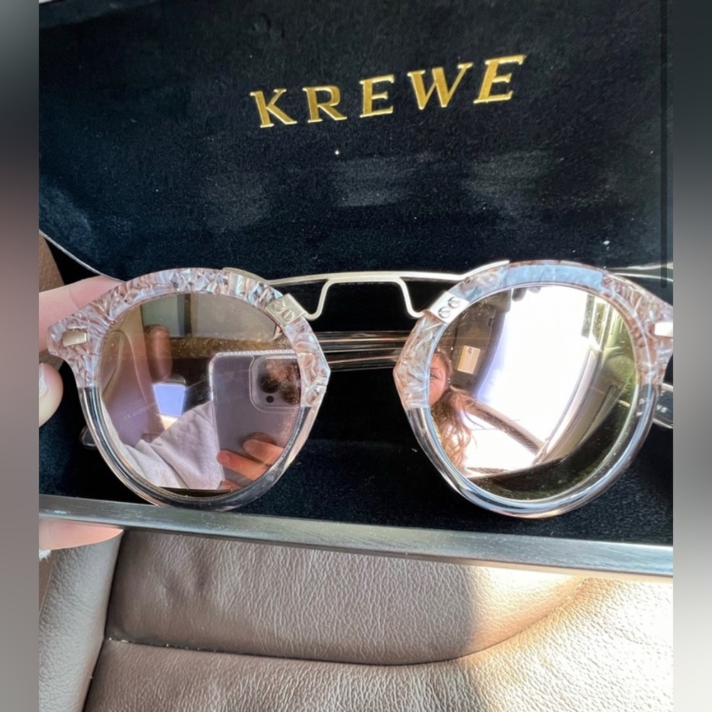 COPY - COPY - KREWE
St. Louis Round Sunglasses, Camellia